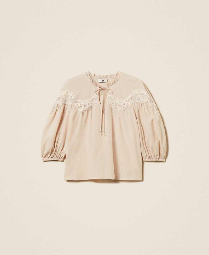 Blouse en mousseline avec macram&eacute; Bicolore Fog/Blanc &laquo;&nbsp;Vanille&nbsp;&raquo; Femme 261LM2DAA_13579_S0