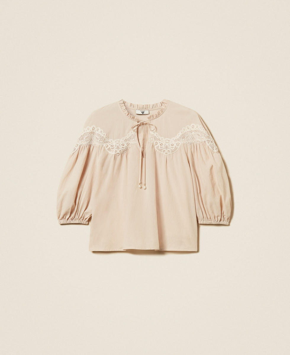 Muslin blouse with macram&eacute;