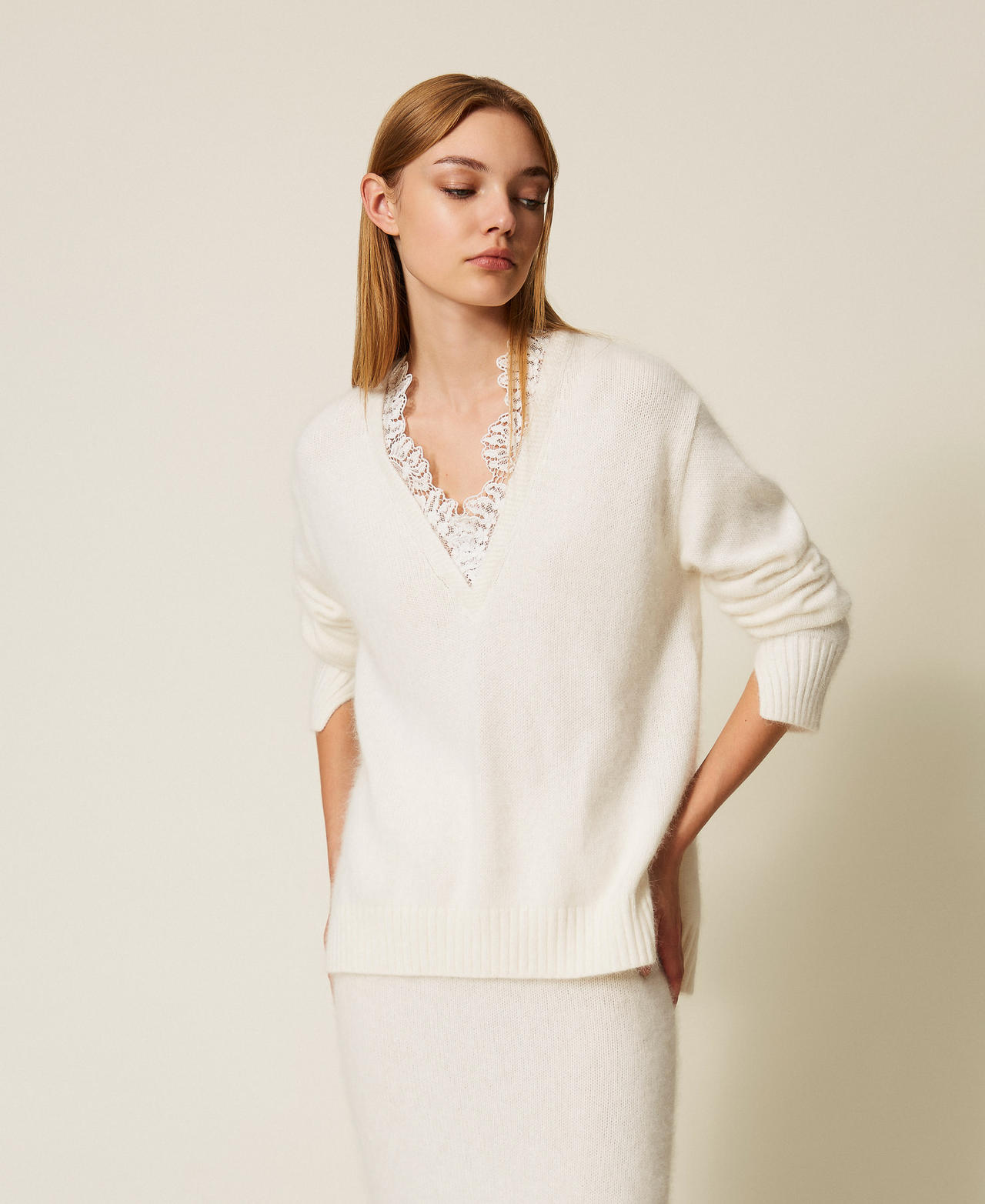 Angora blend jumper with lace White Snow Woman 252TT3380_00282_01
