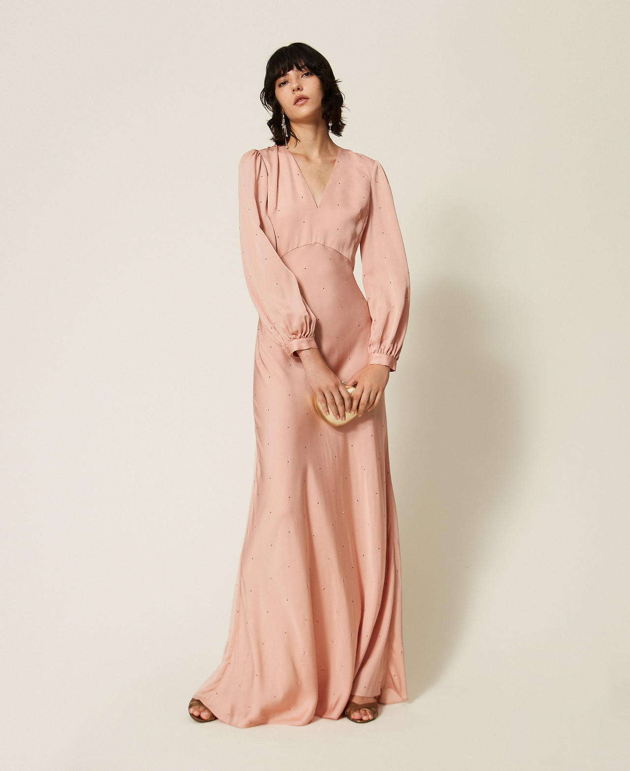 Robe longue en satin avec strass
