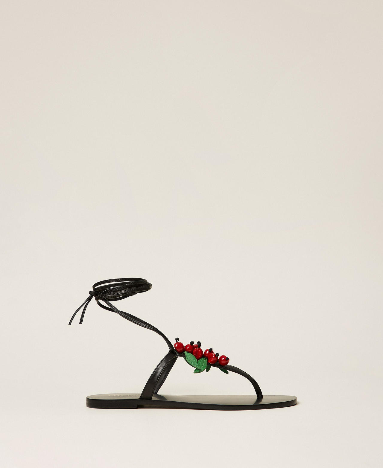 Sandales plates en cuir avec cerises