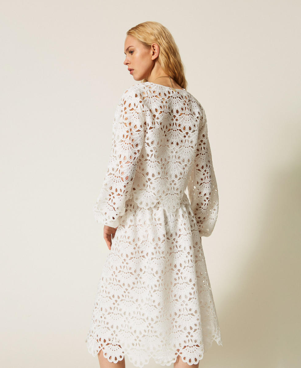 Blusa in macram&egrave; con smerli Off White Donna 261LM2CAA_00526_03