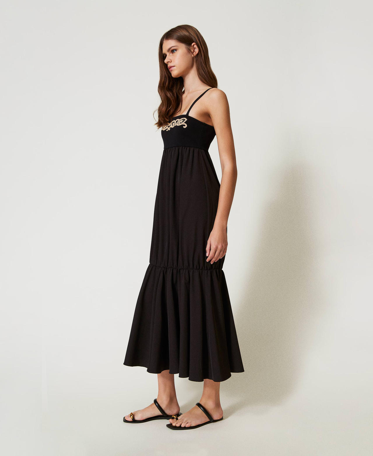 Robe longue en maille avec broderie Noir Femme 251LB3HAA_00006_02