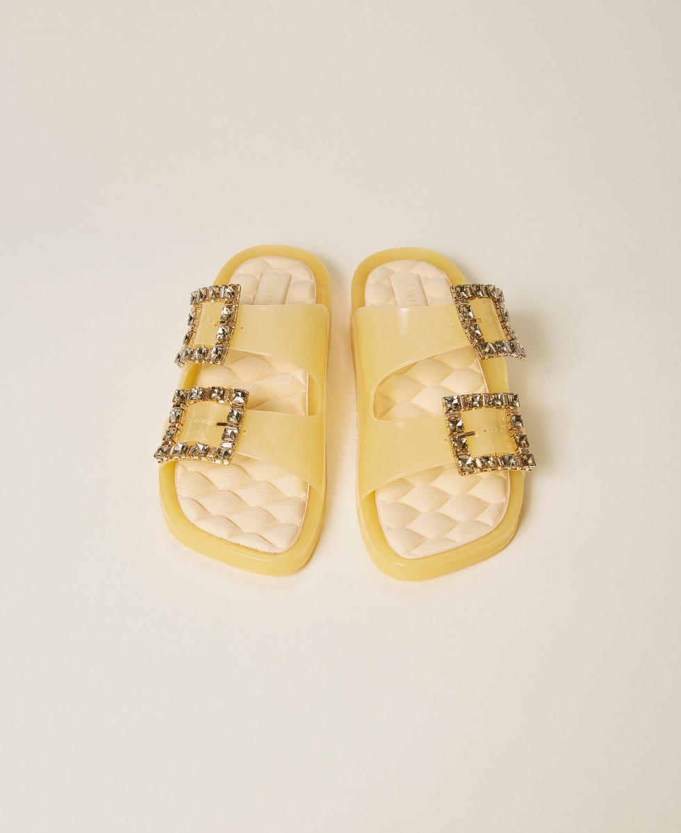 Slide-Sandale mit Schmuckschnallen "Corn Cream"-Gelb Frau 261LMT012_13415_04