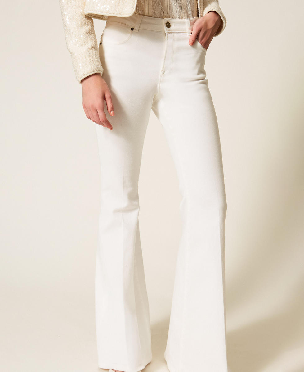 Flared-Hose aus Bull-Denim Lilie Frau 261TP2680_00381_04