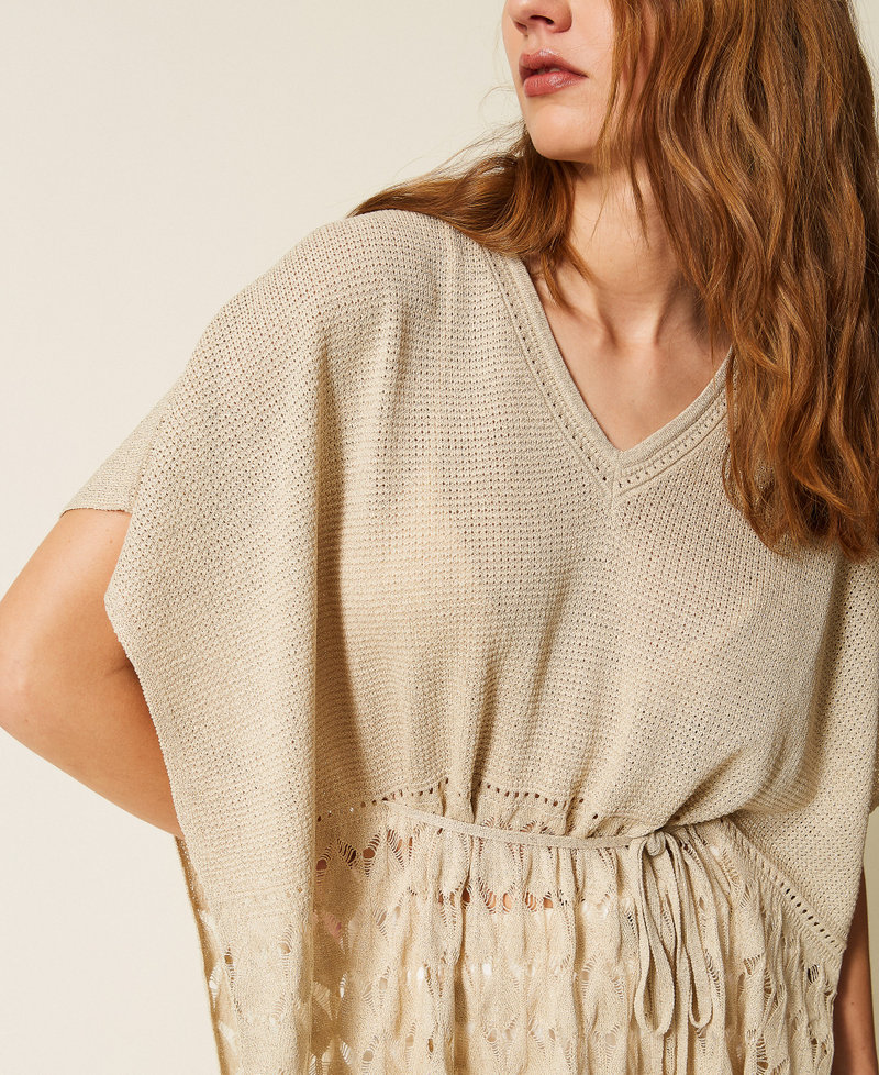 Strick-Cape im H&auml;keldessin Fog Frau 261LM3ADD_00140_04