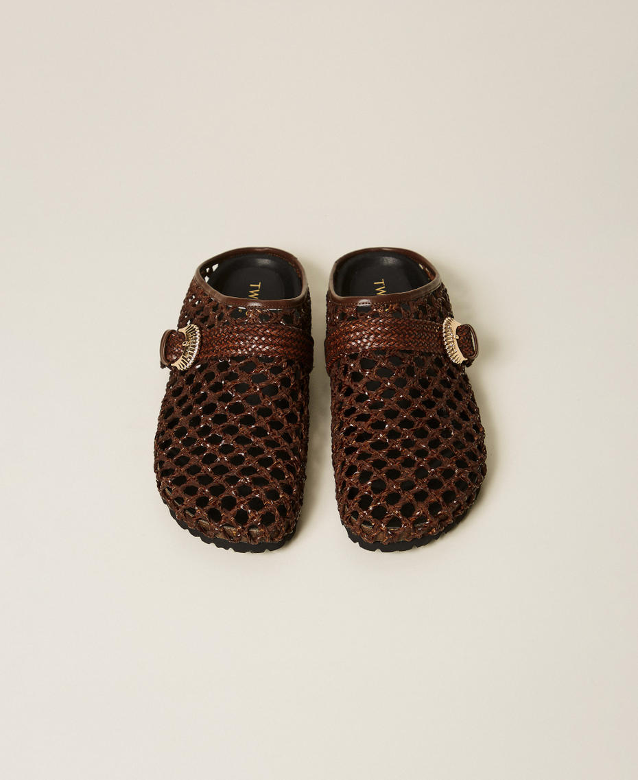 Slide-Sandale in Flechtoptik Coffee Liqueur Frau 261TGT036_12110_04